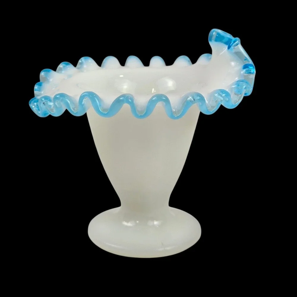 Vintage Fenton Milk Glass Ruffled Fan Edge Aqua Blue Crest Bud Vase MINT COND